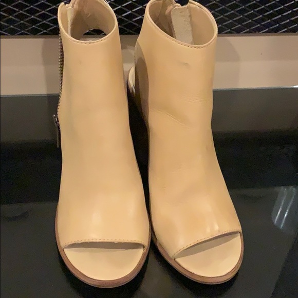 Steve Madden Women Terraa Open Toe Ankle Bootie 9 - Picture 4 of 6